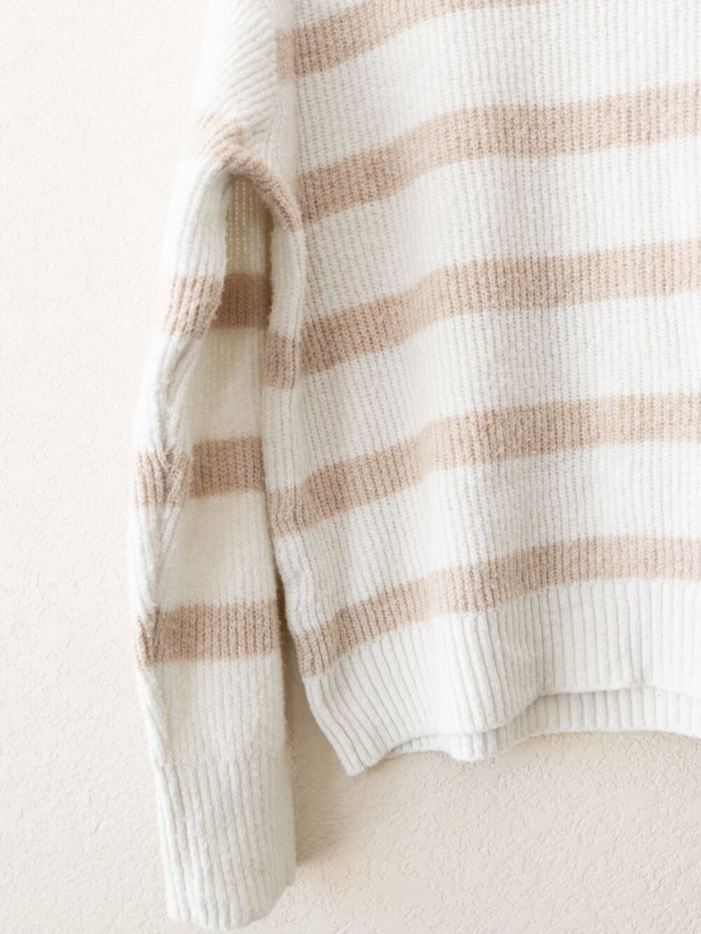 American Eagle Stripe Sweater Womens Medium Cream Tan Rib Knit Pullover Soft - Picture 7 of 14